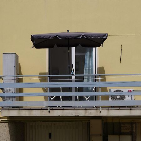 Fiore Di Mare - Delizioso Bilocale Con Posto Auto Vicino Al Porto Grado Bagian luar foto